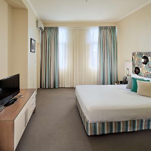 Studio 1 Queen Bed
